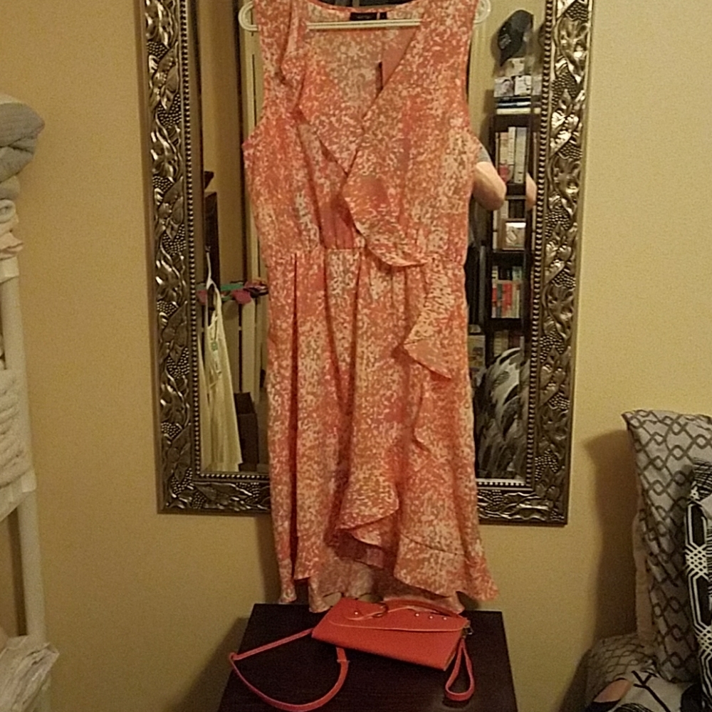 Apt 9 wrap front dress with matching bag